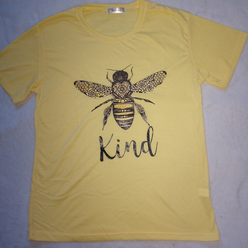 Women's t-shirt "Bee Kind". Very soft - Picture 4 of 4